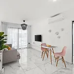 Apartment Majan Residences