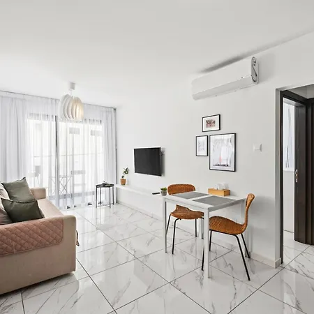 Apartment Majan Residences